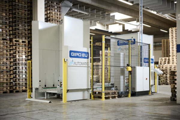 OPTIMUM 300 – Automatisches Einführen und Vereinzeln von Paletten